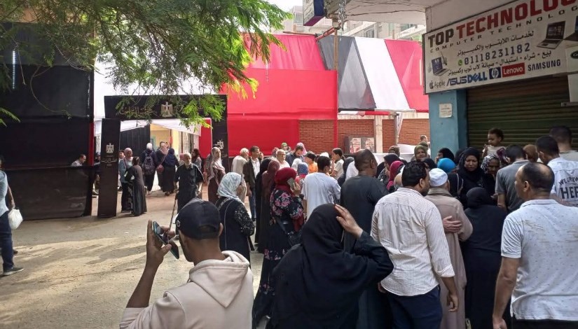 جانب من متابعة الانتخابات 2025