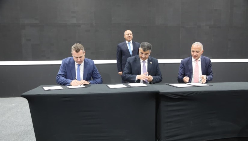  توقيع عقد إدارة وتشغيل شبكة القطار الكهربائي السريع