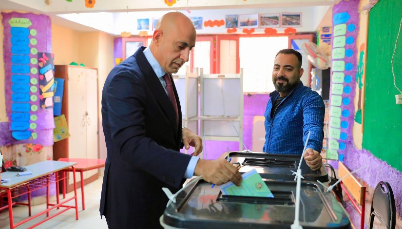 محمد عبد اللطيف وزير التربية والتعليم يدلي بصوته في انتخابات النواب