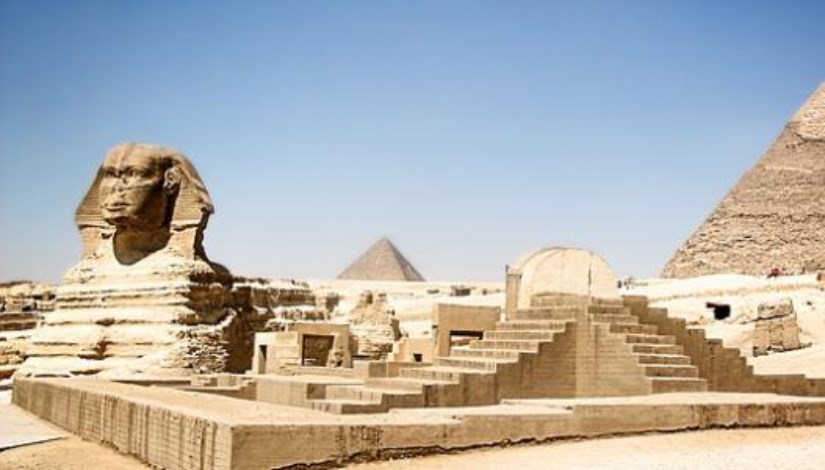 أبو الهول والأهرامات -أرشيفية