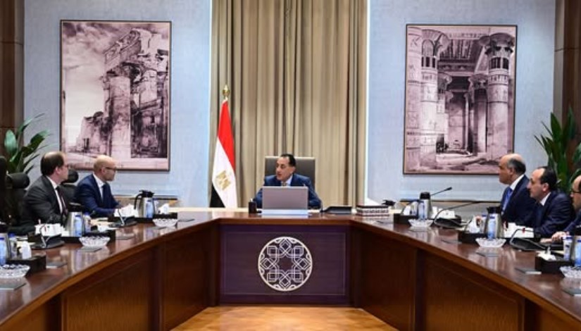 رئيس الوزراء يلتقي سكرتير عام المحكمة الدائمة للتحكيم