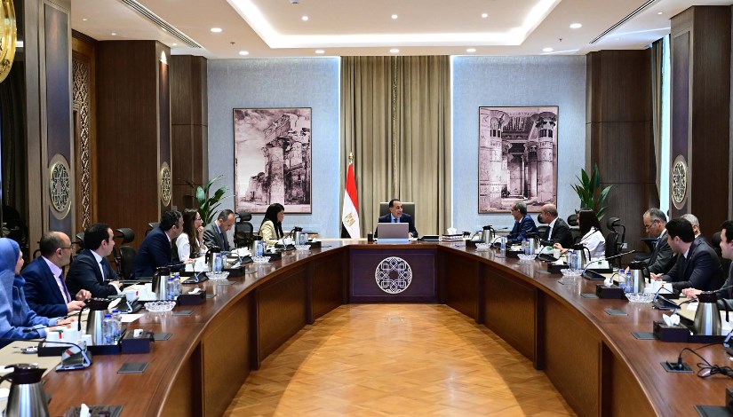 رئيس الوزراء يلتقي أعضاء اللجنة الاستشارية للاقتصاد الرقمي وريادة الأعمال