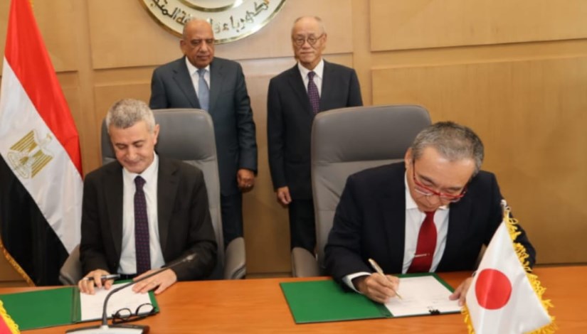 وزير الكهرباء محمود عصمت 