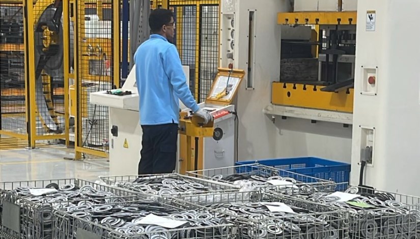 مصنع مجموعة المنصور لتصنيع فلاتر السيارات