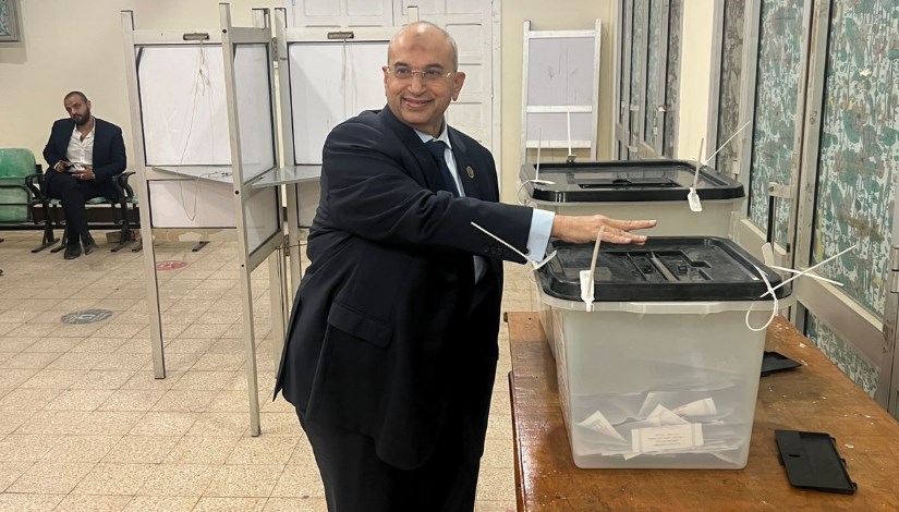 أشرف عبد الغني عضو مجلش الشيوخ