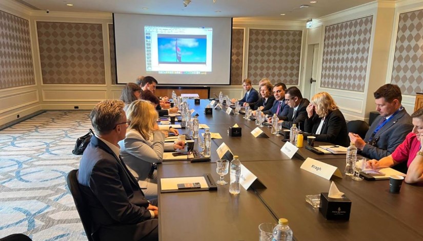 الاجتماع التنسيقي الأول برئاسة الدكتور عبد العزيز الشريف الاجتماع التنسيقي الأول برئاسة الدكتور عبد العزيز الشريف