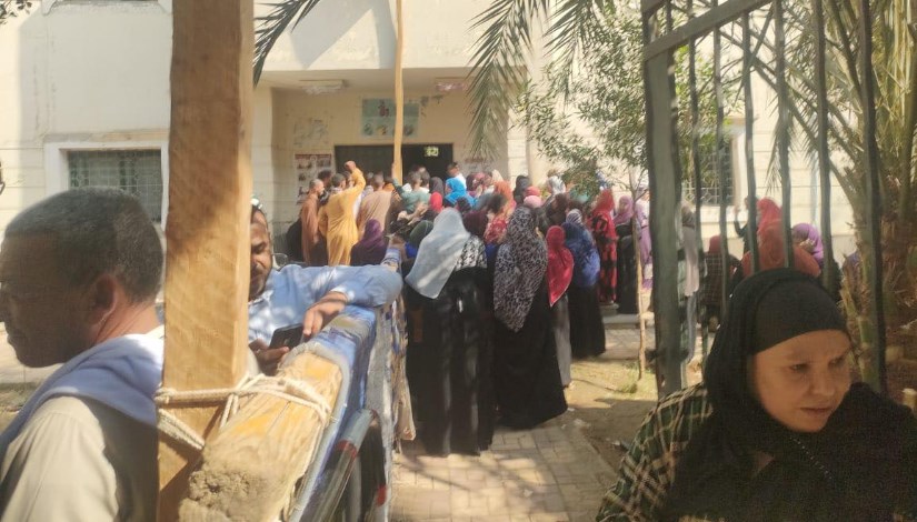 اقبال المواطنين علي لجان محافظة المنيا