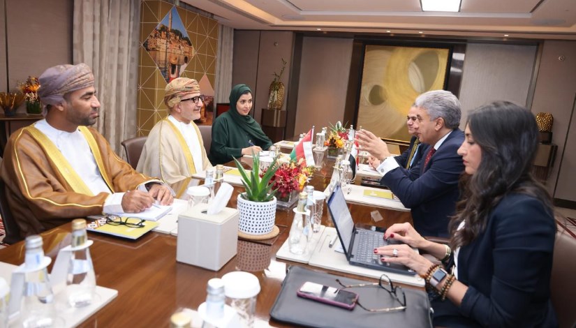 وزير السياحة والآثار 