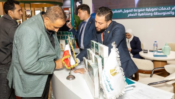 جانب من الإقبال على جناح البنك