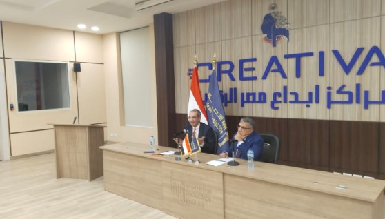 وزير الاتصالات