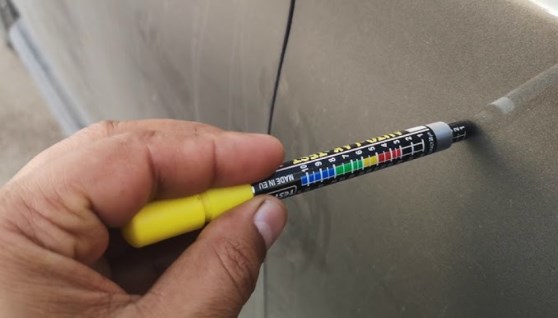 قلم الكشف على دهان السيارة