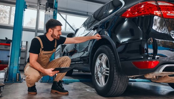 فحص سيارة مستعملة