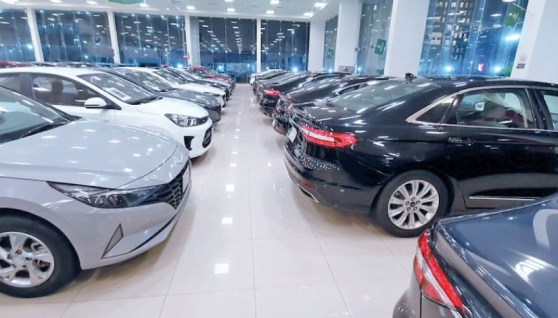 معرض سيارات