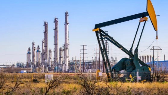 النفط تعبيرية