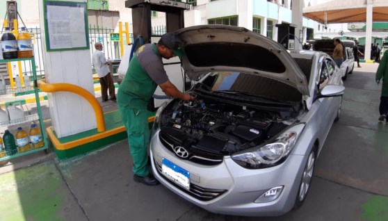 عامل تابع لشركة كارجاس