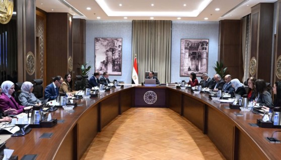 رئيس الوزراء خلال اجتماع لجنة إدارة الدين الخارجي وتنظيم الاقتراض