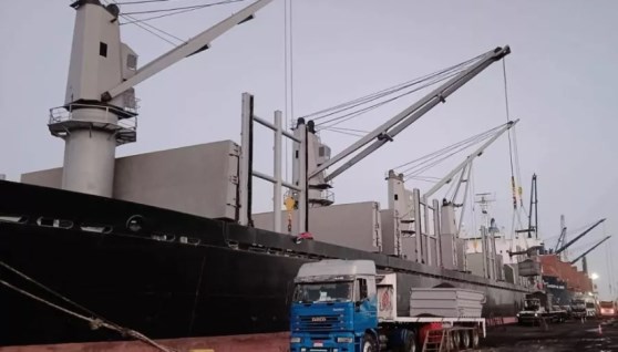 ميناء الأدبية