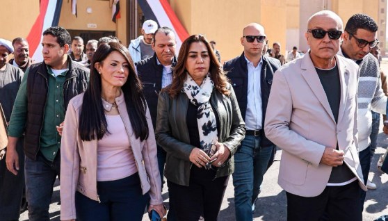 جانب منمراسم تسليم 100 وحدة سكنية 