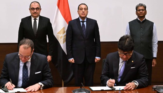 توقيع عقد إدارة وتشغيل فندق الكونتيننتال