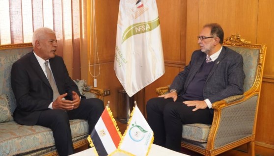 رئيس الهيئة القومية لسلامة الغذاء، ونقيب الزراعيين