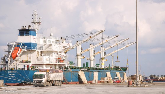 ميناء دمياط