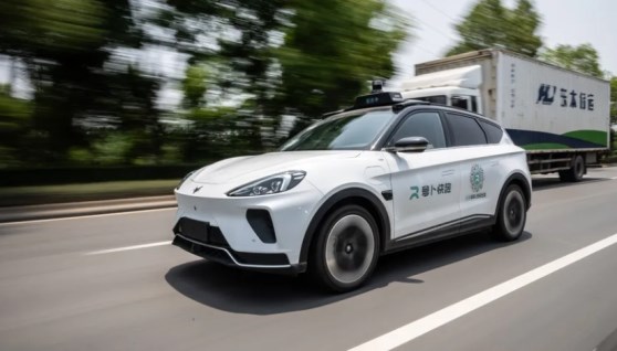 سيارات الأجرة ذاتية 