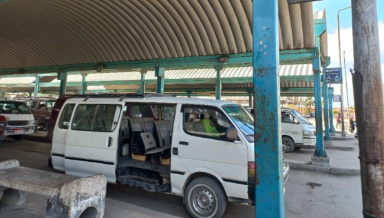 موقف البحيرة 