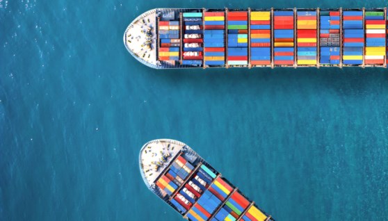 الشحن البحري