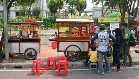 عربات الطعام والمشروبات