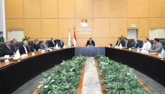 اجتماع وزير الإسكان مع شركة "cscec" الصينية