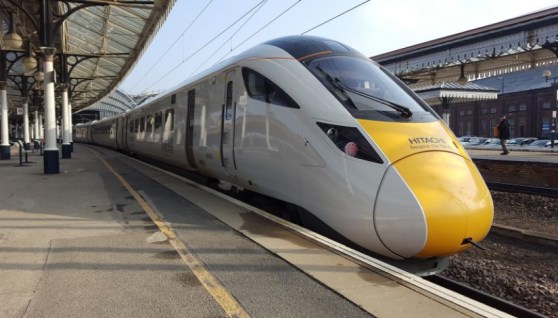 القطار السريع