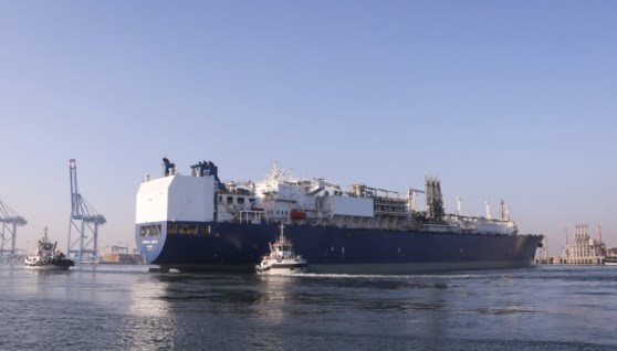 ميناء دمياط