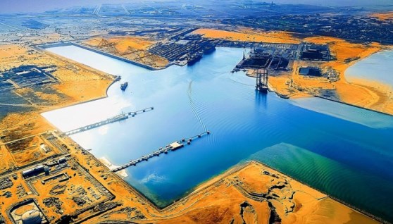 ميناء السخنة المصري