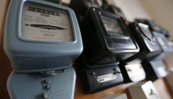 عداد كهرباء قديم