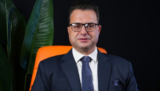 أحمد خطاب الخبير الاقتصادي