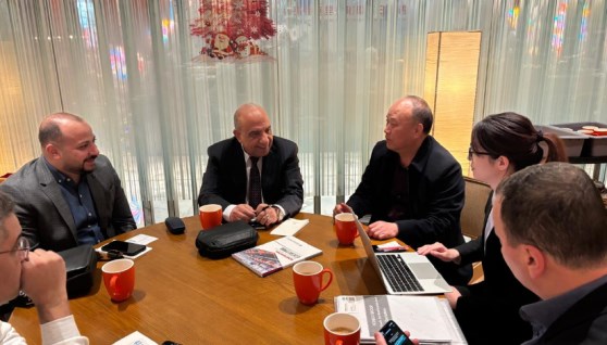 وزير الكهرباء والطاقة المتجددة 