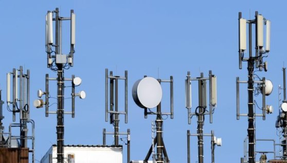 أبراج المحمول- أرشيفية