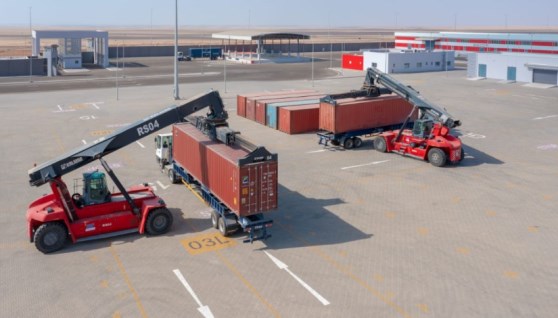 ميناء أكتوبر الجاف