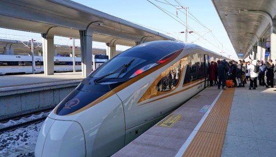 قطار فائق السرعة 