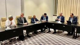 جانب من مباحثات وزير البترول خلال زيارته لسلطنة عمان