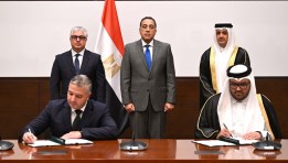 جانب من توقيع الاتفاقية مع شركة المانع القطرية