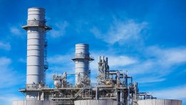 محطة لتوليد الكهرباء بالغاز المسال