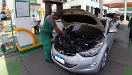 عامل تابع لشركة كارجاس