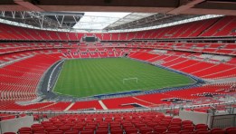 ملعب كرة قدم 