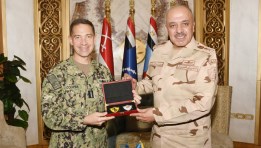 الفريق أحمد خليفة رئيس أركان حرب القوات،االفريق أول براد كوبر قائد القيادة المركزية الأمريكيةلمسلحة