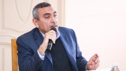  اللواء بحري أركان حرب دكتور أحمد حمدي عبد العزيز، نائب رئيس مجلس الإدارة للتشغيل