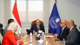 رئيس هيئة الدواء خلال اجتماعه مع شركة جلاكسو سميث