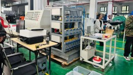 جولة داخل مصنع سيارات بالصين