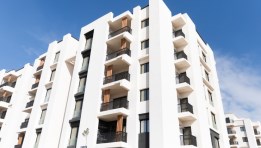 كومباوند بليس