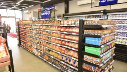 سلع منافذ «كاري أون»